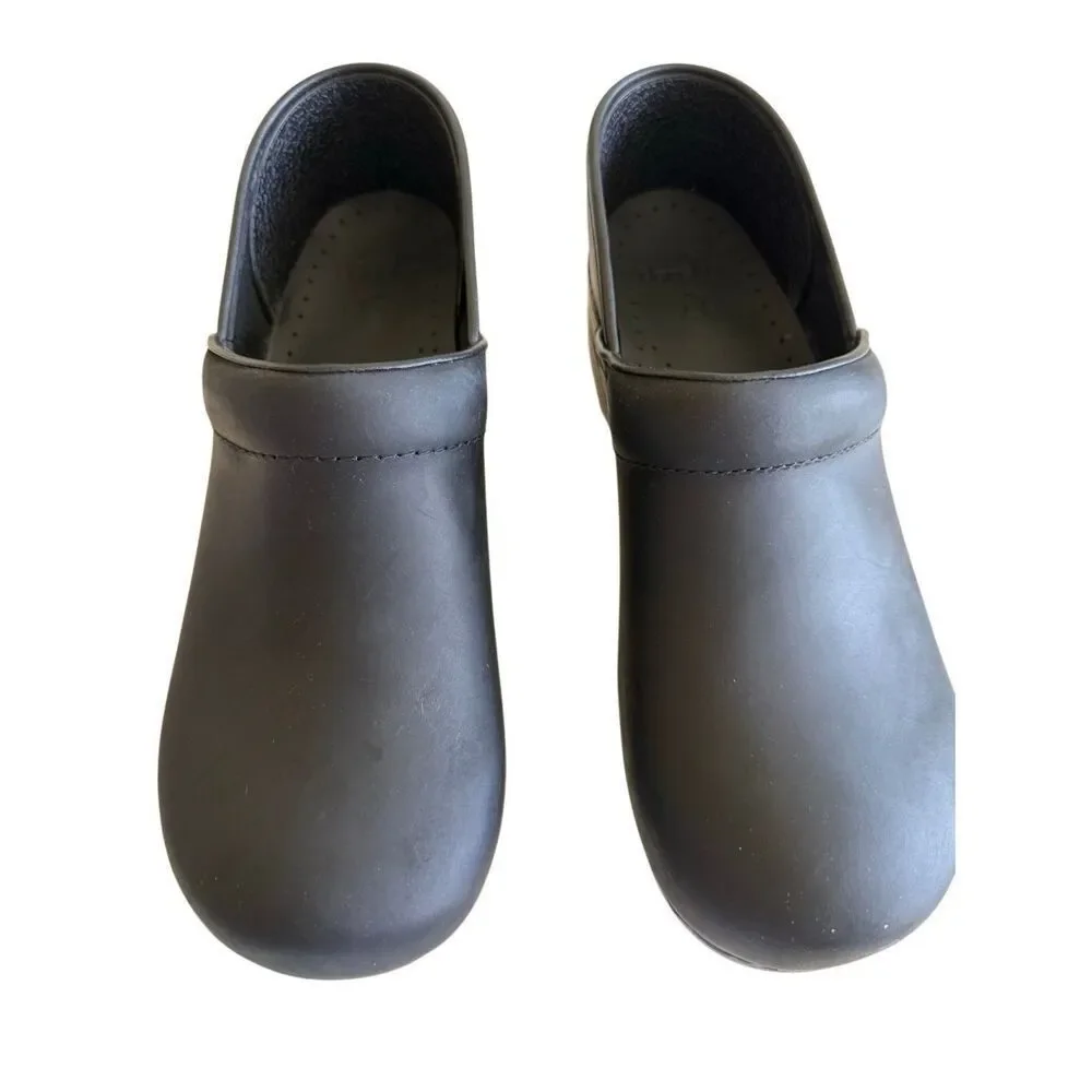 NEW Dansko Professional Clog in Oiled Black NIB Comfort, Pro, Performance
